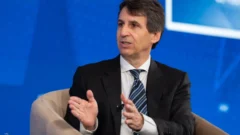 Apollo Global Management Nears Deal to Acquire Nearly 10% Stake in Abu Dhabi’s Mubadala Capital