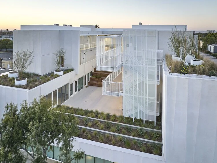 Beyond Affordable Housing: Integrating Civic Infrastructure in US Mixed-Use Developments
