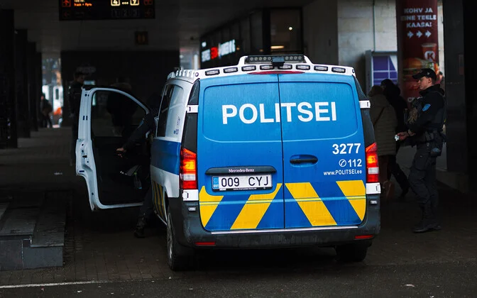 Estonian Authorities Grapple with Influx of Undocumented Migrants Crossing via Belarusian Border