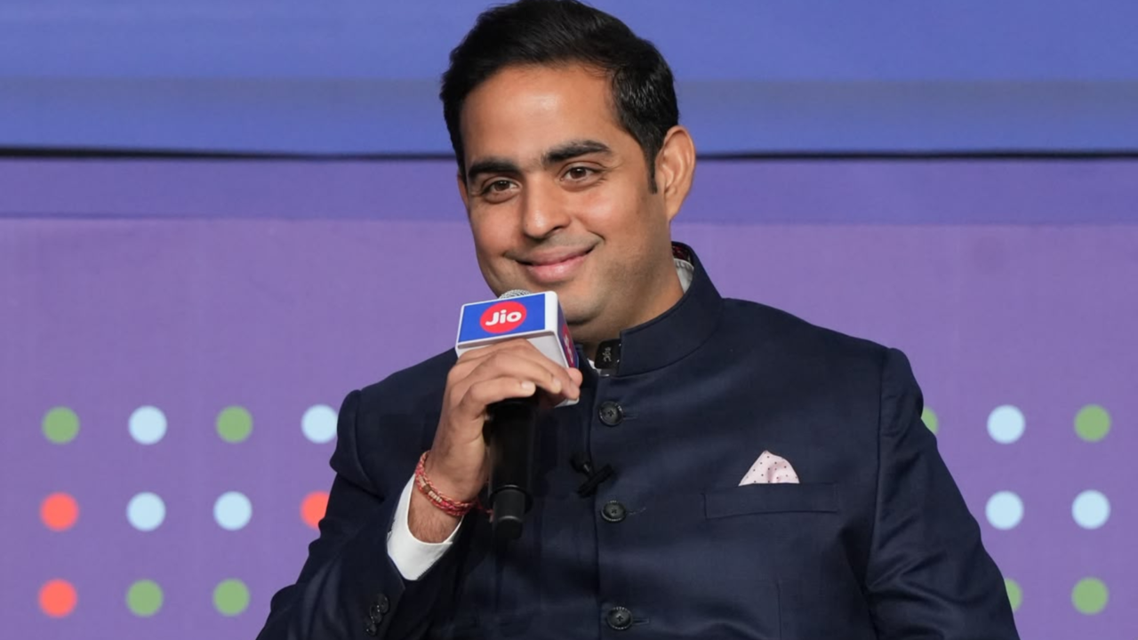 Jio Platforms Surges 21% in Market Debut Following India’s Largest-Ever IPO
