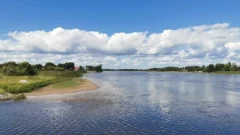 Uncertainty Looms Over Narva River Ferry Service as Vessel Regulatory Dispute Threatens Future Operations